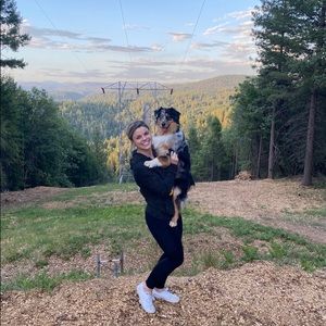 Meet your Posher, Rebecca